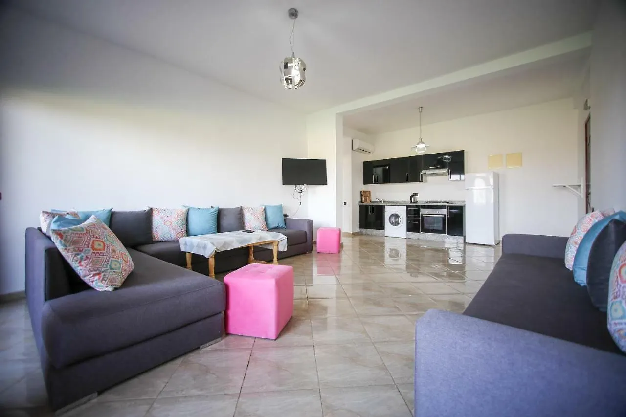 Bel Appartement 3 Chambres Et Grand Sejour, Sans Vis A Vis, Residence Familiale Marrakesh Apartment